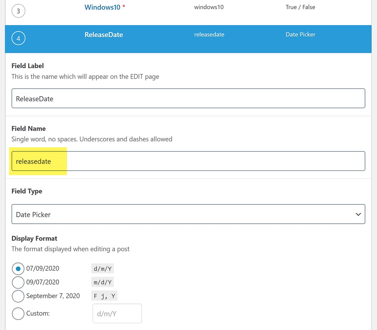 field name - custom fields WooCommerce