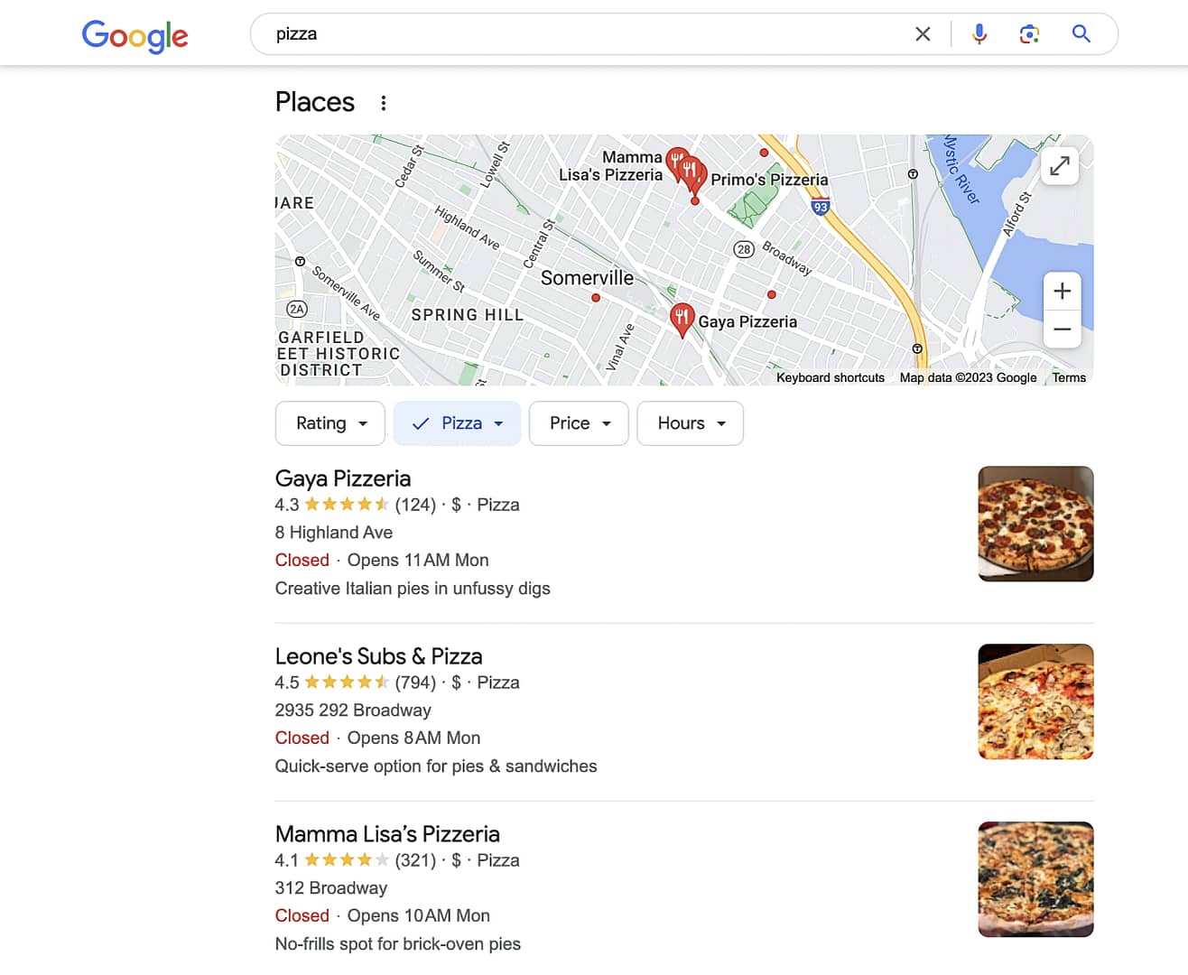 Результат поиска Google, показывающий страницы Google My Business. 